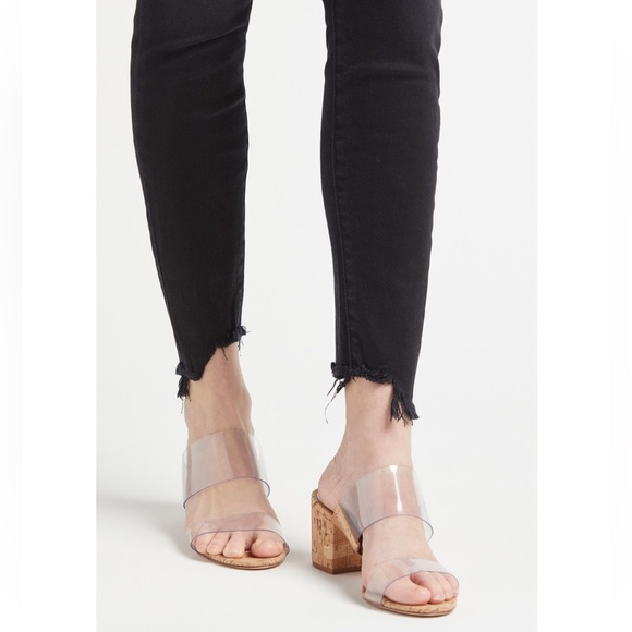 Good American Good Legs Step Hem Jeans - Picture 8 of 8